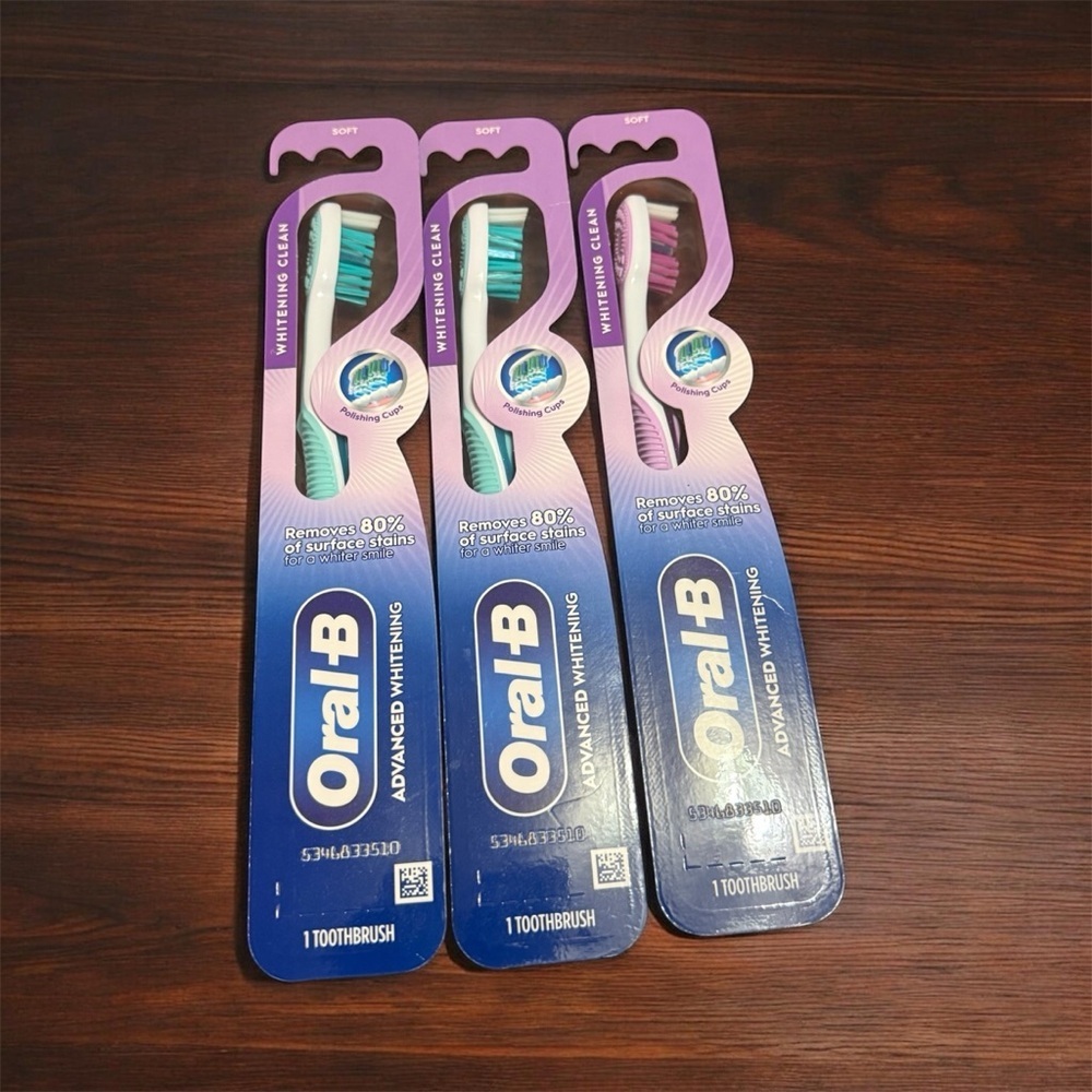 Crest Advanced Whitening Toothbrush - Soft, Purple and Blue